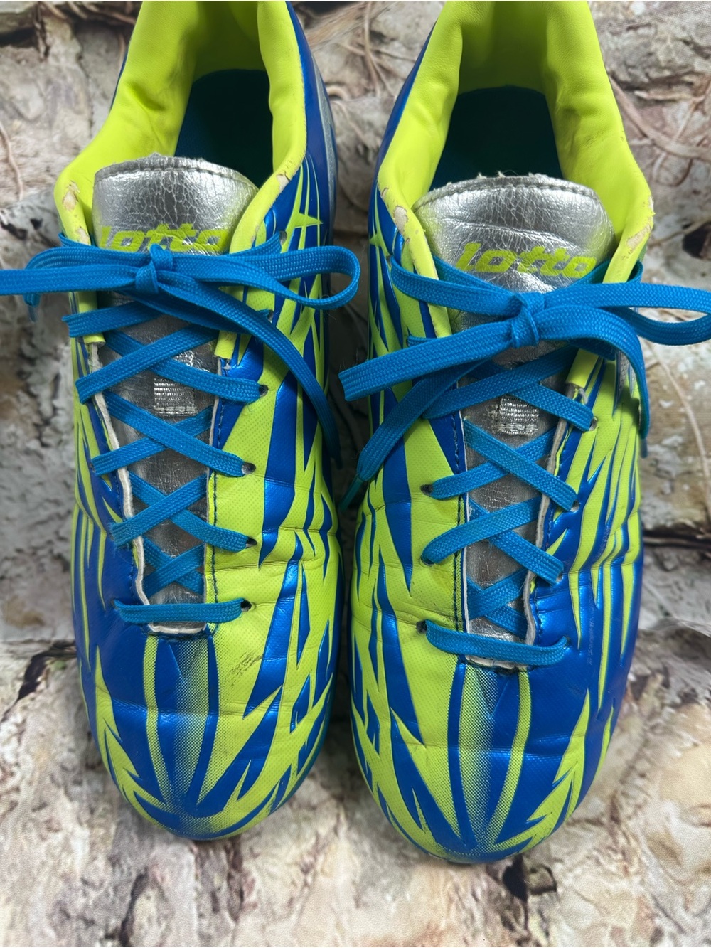 LOTTO SZ 6 soccer shoes
